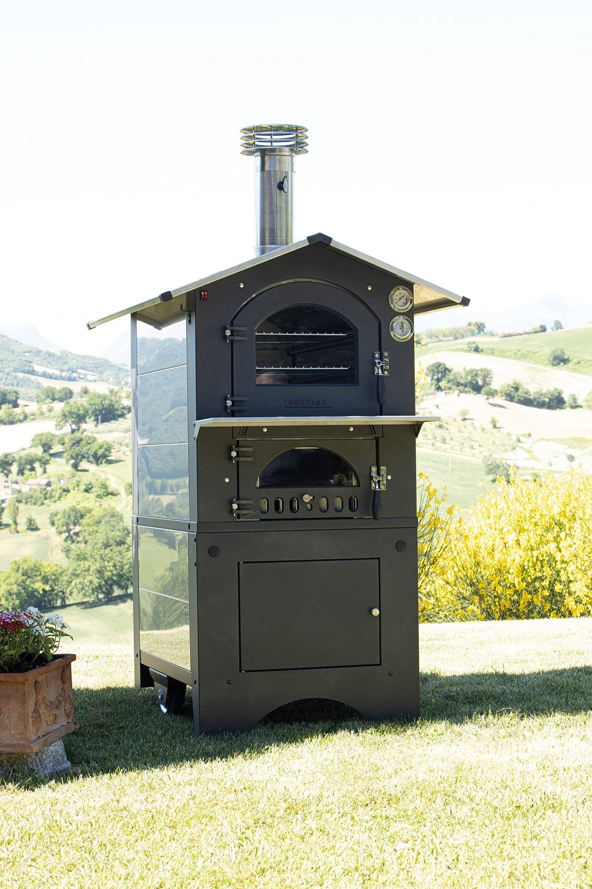 Gusto Wood-Fired Dual Chamber Oven